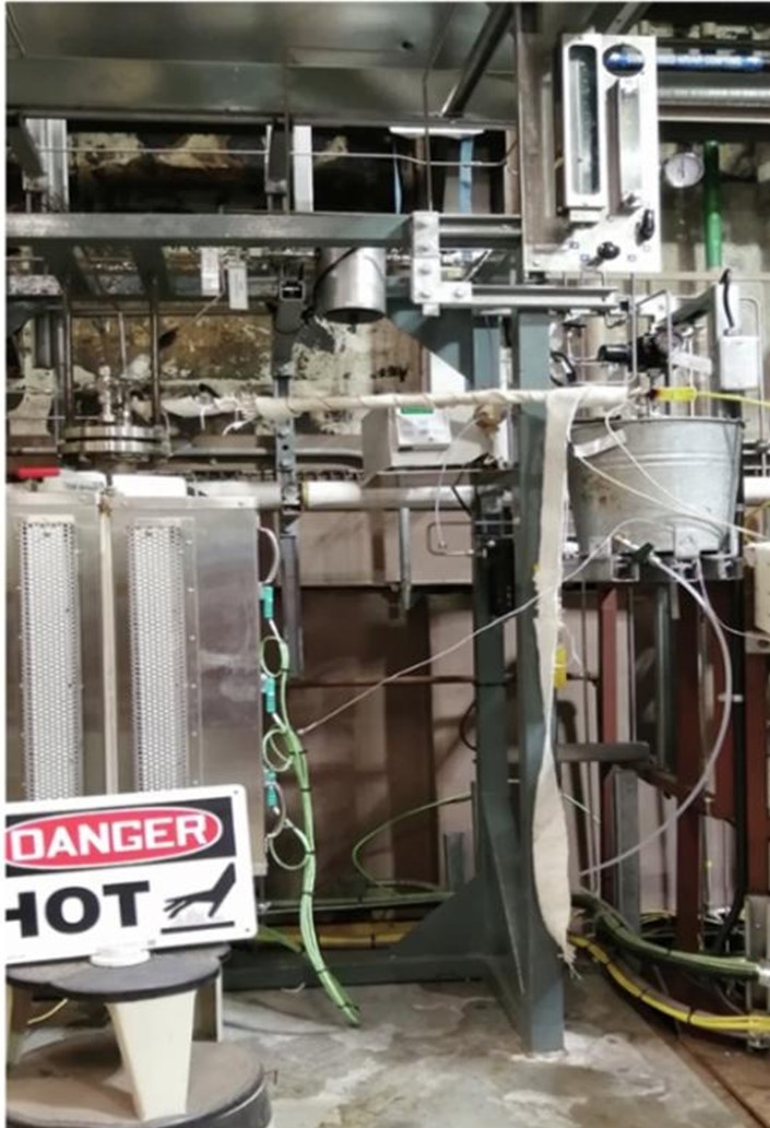 Bench-scale electric fluidized bed