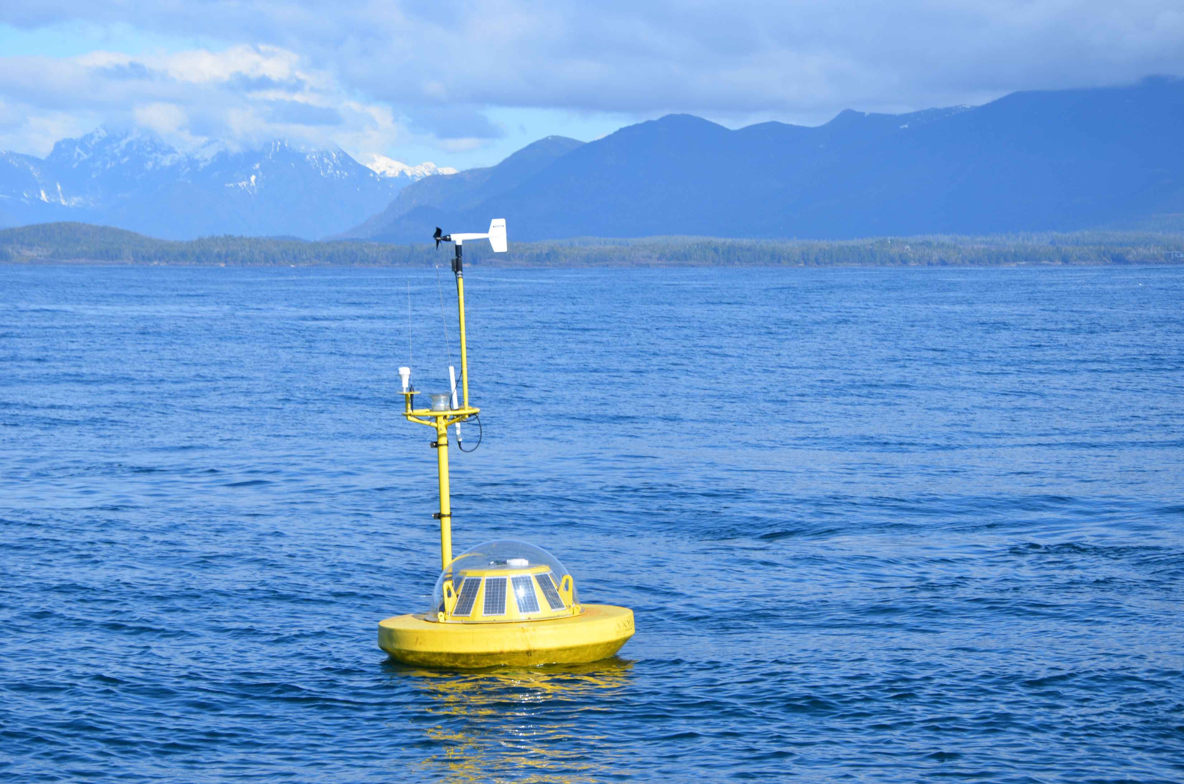 Beverly Watchmate wave measurement buoy off Ucluelet, BC