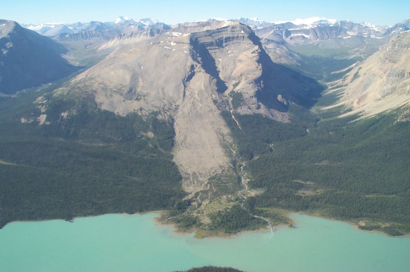 Brazeau Lake, Vancouver Island rock slide, photo by S.G. Evans (GSC).